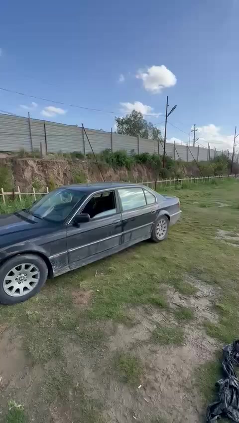 سلام عليكم خفاش ٧٤٠ اصل موديل ٩٥ محدثه ٢٠٠٠ باب طويل كلشي بل فيدو تفاصيل سعر ٥٢ ماكو هيج سعر بيع مستعجل ***********
