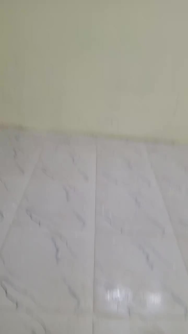 السلام عليكم محلات للايجار بسعر مناسب لاستفسار الاتصال ***********
