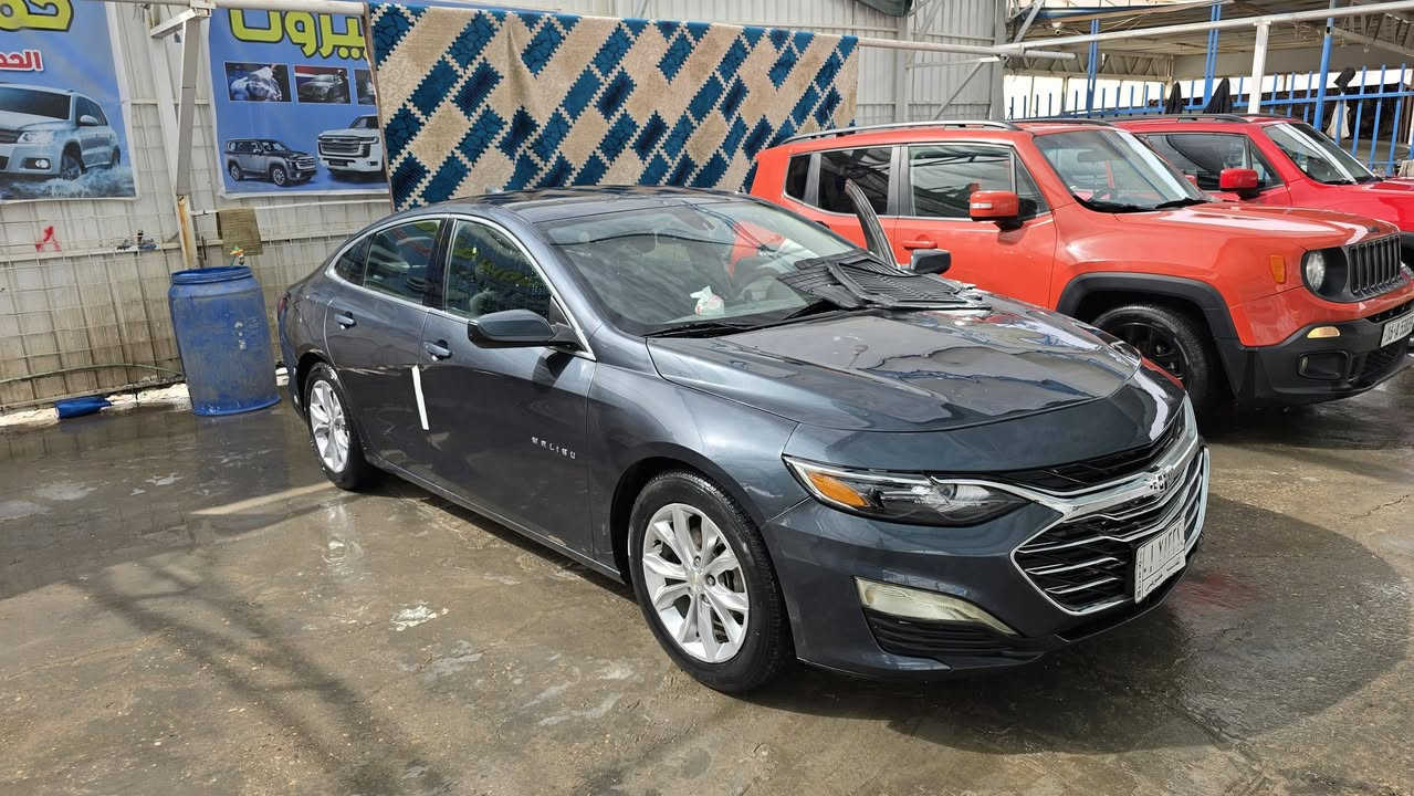 السلام عليكم
ماليبو LT

2019

مبدل بيه بنيد وجاملغ جهت السايق 

ممشاهَ 117550 قابل للزيادة 

سعره ٩٨ ورقة 
عليه غرامات ٢٥٠ الف  من ضمن سعر السيارة 
*********** هذه رقمي اخوان مرات ما ارد ع الماسنجر
