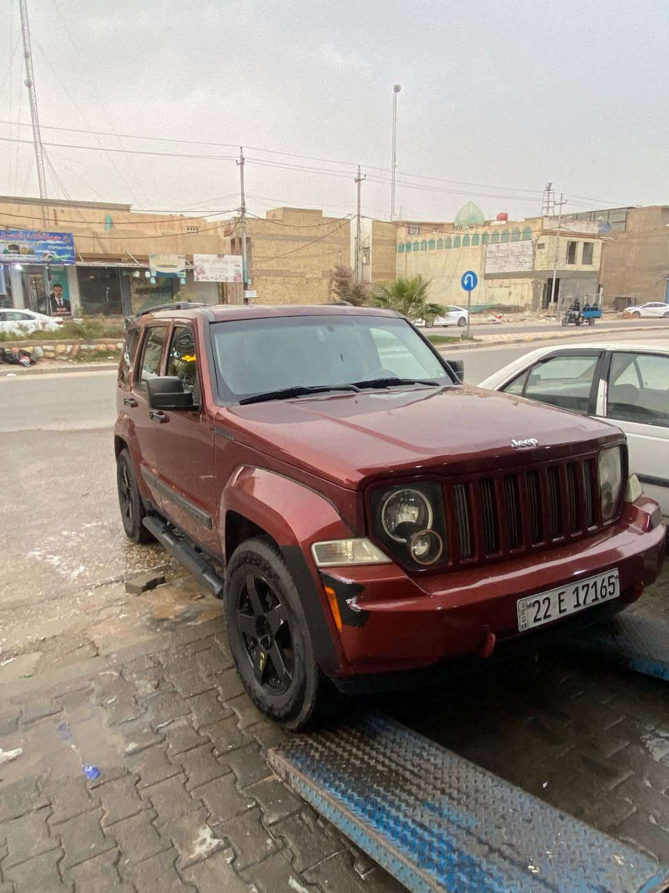 السلام عليكم سيارة جيب موديل 8 فقط باب سيارة نضيفه بمعنى الكلمة سعرها 105 وبيها مجال
    *********** النجف, العراق
