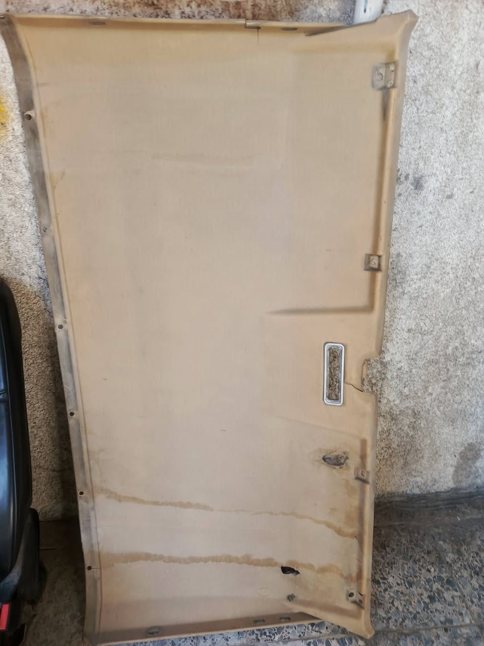 السلام عليكم دواخل مال جي كلاس صب فايبر كلاس للبيع
بطاين ابواب 4
صفاح خلفية مال جام 2 
مال أحزمة 2 
مال سماعات 2 
باب خلفيه 
تنتة بلادية 
للاستفسار ***********
