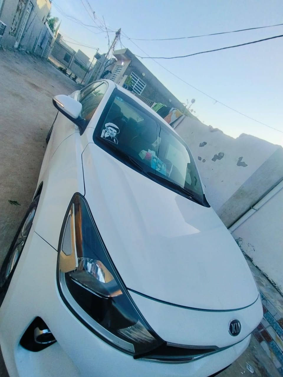 كيا ريو خليجي 2018  جاهزه من كلشي ماشيه 140 حره بغداد دولي بسمي سنويه لل2030 بيها صبغ  جاملغ وشويه من البنيد سياره برغي مامفتوح بيها من محرك كير حداديه تخم تاير تبريد  محرك 1600 شرط

***********
