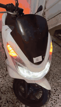 السلام عليكم
pcx جيل ثاني 

ماشيه ٩ الاف 
تدفئه يدات
كلشي شغال دراجه جديده
مكان الامين الثانيه السعر 1750
***********
