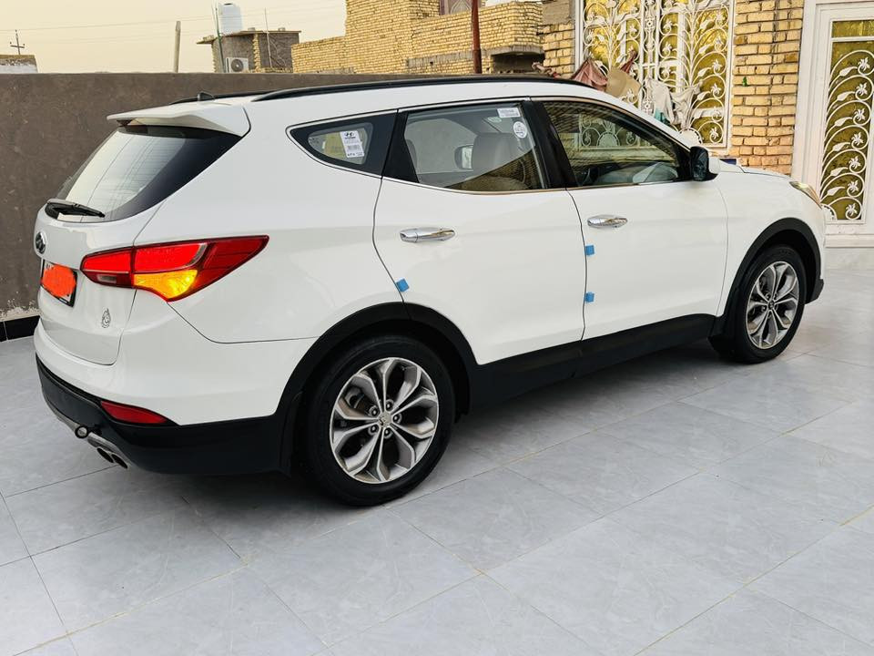 اللهم صل على محمد وال محمد
السلام عليكم هونداي سنتافي خليجي 
موديل 2013 ماشيه 170 الف فول مواصفات 
عدا بصمه محرك 4 سلندر بيه تبديل بنيد 
بدون ضرر داخلي بيه  صبغ جاملغ امامي 
البيبان الجيه اليمنه شرط تجميل 
مواصفات بنو رامه شاشه كأمره 
7 راكب تبريد 3 قطع فول تحكم استرين شاره بلمرايه مرايات شفط يدات نيكل حساس امامي لد امامي وخلفي 
محرك 2400 دوش شرط ما مفتوح جاهزه من كلشي كير ومكينه وحداديه وتبريد ثلج تخم تاير جديد رقم بصره دولي سنويه جديده لغايه 2030 هزه جديده 
السعر 133 مكان السياره الناصريه الشراي يتصل 
***********
