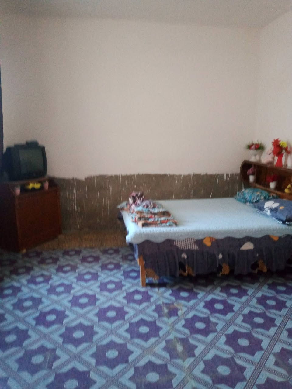 السلام عليكم دار للبيع سنيه بصولات المساح الثانيه متر شراي ينتصل ***********
