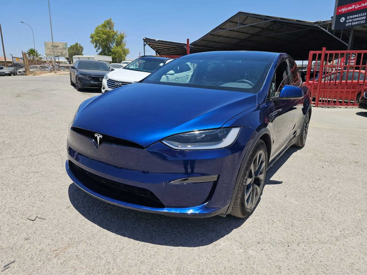 TESLA X 2023
Dual motor 
بطارية كبيرة
تمشي بالشحنه 600km
بدون ايرباك 
6000mi 
شاشة متحركه
وارد امريكي 
670 حصان
حادث قطعتين 
موبايل واتساب 
***********
العنوان : العامرية
