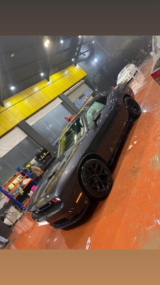 دوج جالنجر موديل 2019
لون ( نفطي طافي  ) بل سنوية 

_____________________________________

مكان🌆: اربيل               سعر💵:173$

تليفون📲: ***********

_____________________________________

◽️محرك V6 3.6L  سلندر 🔥🔥

گير و محرك بشرط مامفتوح

بدون صوت و صرف و خلل كل بشرط فحص

سيارة گير و محرك كهربائيات كله بشرط جديد

_____________________________________

◽️بيها ( واحد قطعة و شبر بارد )

🔹مزودة اويل كاجكان الاصلي . 

🔹 معمول الداخلية الياف كاربون فايبر حقيقي 

🔹 لايتات زنون الاصلي بدون ضفيرة كاملة  شركة دوج بدون ضفيرة مع تغير الالوان عن طريق التلفون 

_____________________________________

مواصفات

( بصمة - داخل اسود كامل  - شاشه  - گير ماوس - تشغيل عن بعد  - كشن كهربا - بادل شفت - كاميرا - حصاص - ڤؤليوم - تحديد سورعه   - وبعد )

_____________________________________

◽️اربع تايرات و ويلات جديد ويل هيلكات

🔹سيارة شرط بدون اى نواقص گير و محرك و حدادي و وكهربائيات كولة بشرط

سنوية باسمي رقم دهوك .
