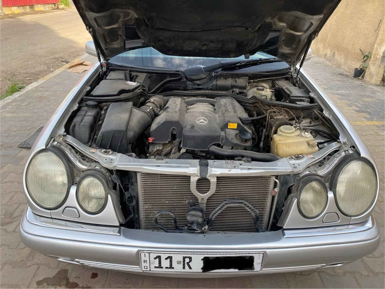 السلام عليكم تحيه طيبه للجميع
مرسيدس ام عين موديل 1997
سلايت روف ستيرن كهرباء كير دي فور
مكينه 320 V كرسي كهرباء ذاكره السياره قبل شهر  مصبوغه عام بدون حادث ماشيه 170 الف حقيقي صدر امامي خلفي جديد تخم تاير جديد كهربائيات كلها بلاد
تبريد ثلج مروحه كهربائية رقم بغداد دولي بسمي تحويل مباشر
 السعر 12500 قابل للتفاوض
مكان السياره بغداد الكرخ  ***********
