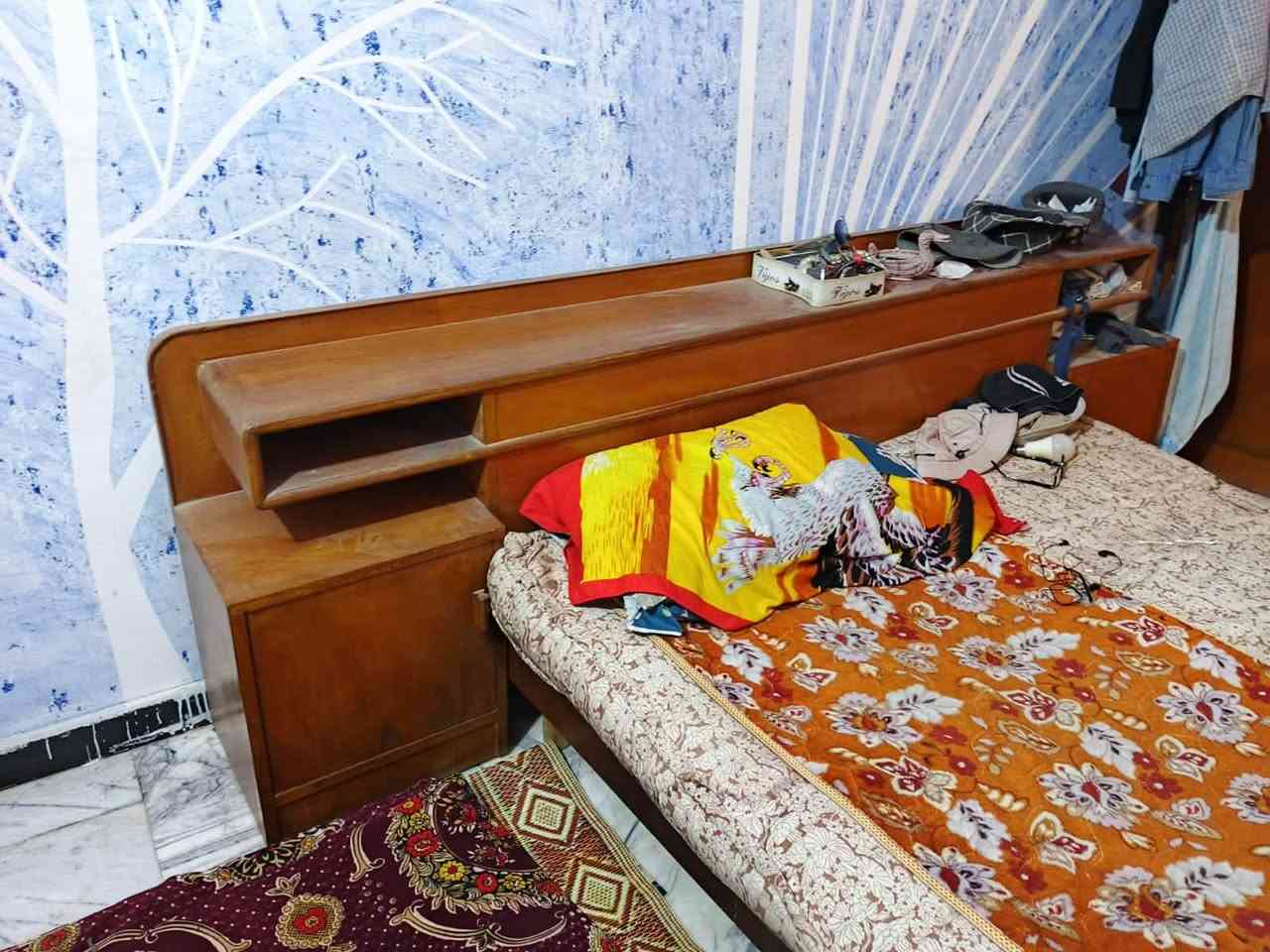 غرفة نضيفة عراقية صاج وياهة دوشك من ضمنها سعر 300 وبيها مجال بصيط عنوان بغداد السيدية حي الاعلام قرب العاب الكرخ. الي يريدها يدخل خاص يراسل لو يتصل على هذا الرقم *********** بي وتساب
