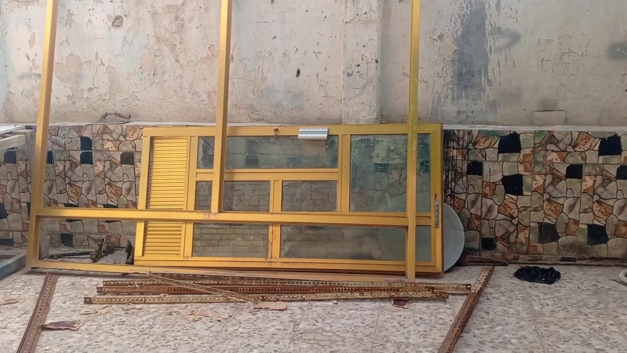 جمخانه للبيع السعر 150 وبيه مجال المكان ناصريه حي اور يم المدرسه الكويته الرقم ***********
الرقم الثاني ***********
