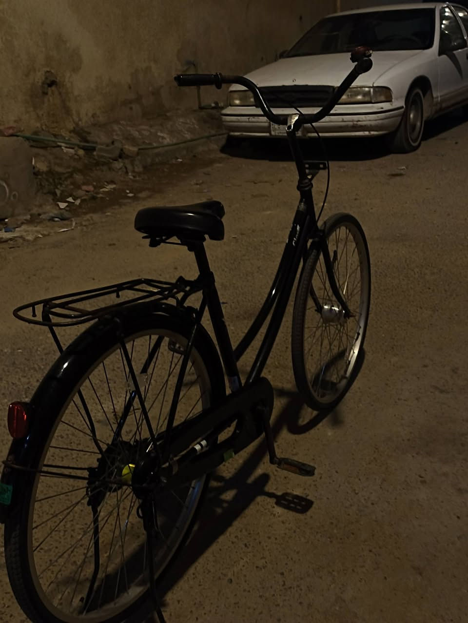 السلام عليكم بايسكل للبيع شركه كلوف قديمه نضافته ٩٨٪١٠٠موديل ١٤بايسكل كفاله + والله اليوم نزلته من حاويه سعره ١٦٠وبي مجال قليل كلش للشراي تواصل خاص او على رقم ***********
