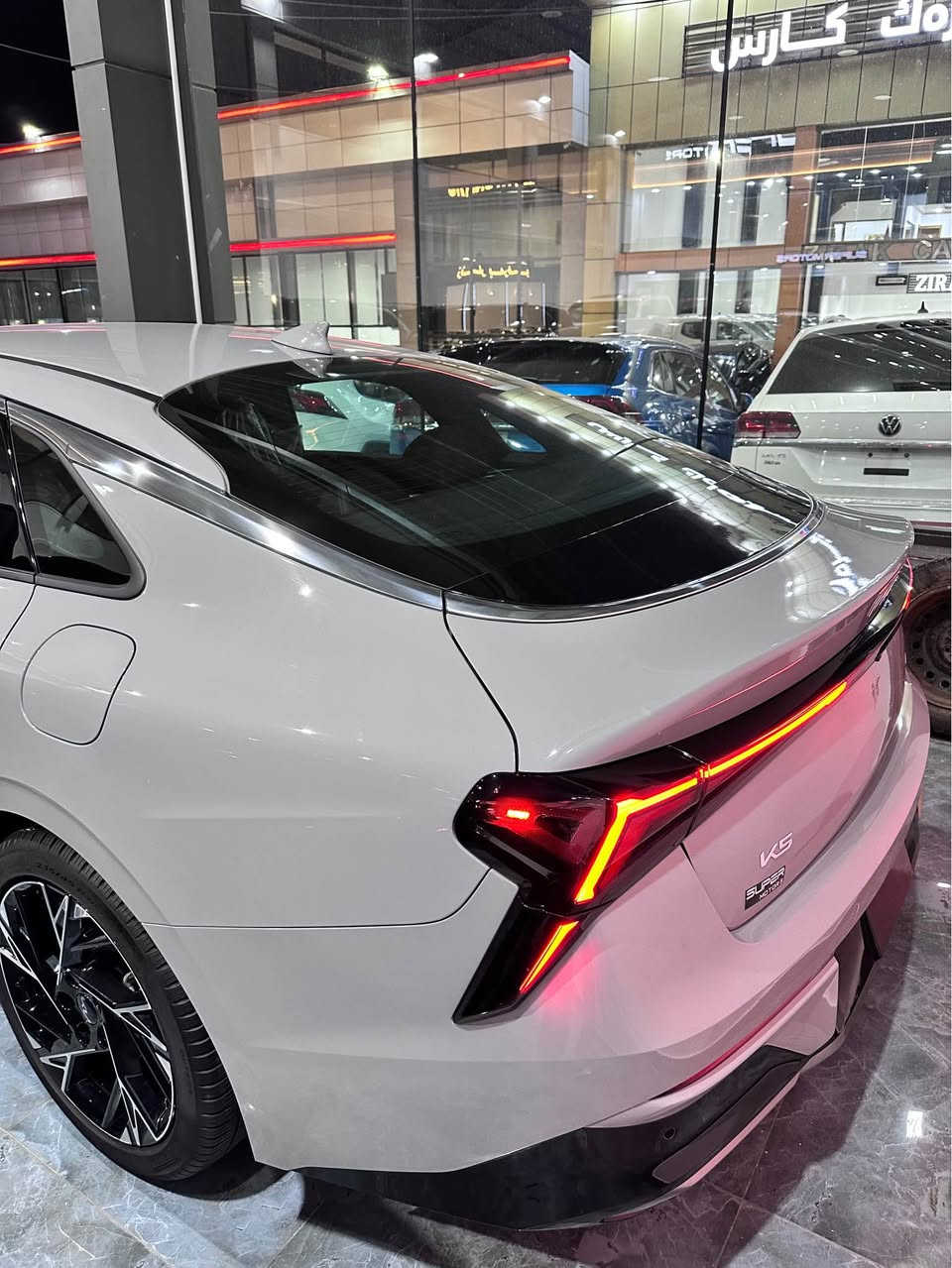 رقم السيارة : بدون رقم يترقم شمالي

موقع السيارة : دهوك

نوع السيارة : kia K5 

موديل السيارة : 2025 

المسافة المقطوعة: 15.000 ميل 

مواصفات:GT line 

ملاحظات: شبر جاملغ امامي صبغ بدون دواخل بدون ايرباك سيارة جديدة فول بدون بانوراما 

السعر 22.500$

للأستفسار :

***********

*********** دهوك, العراق
