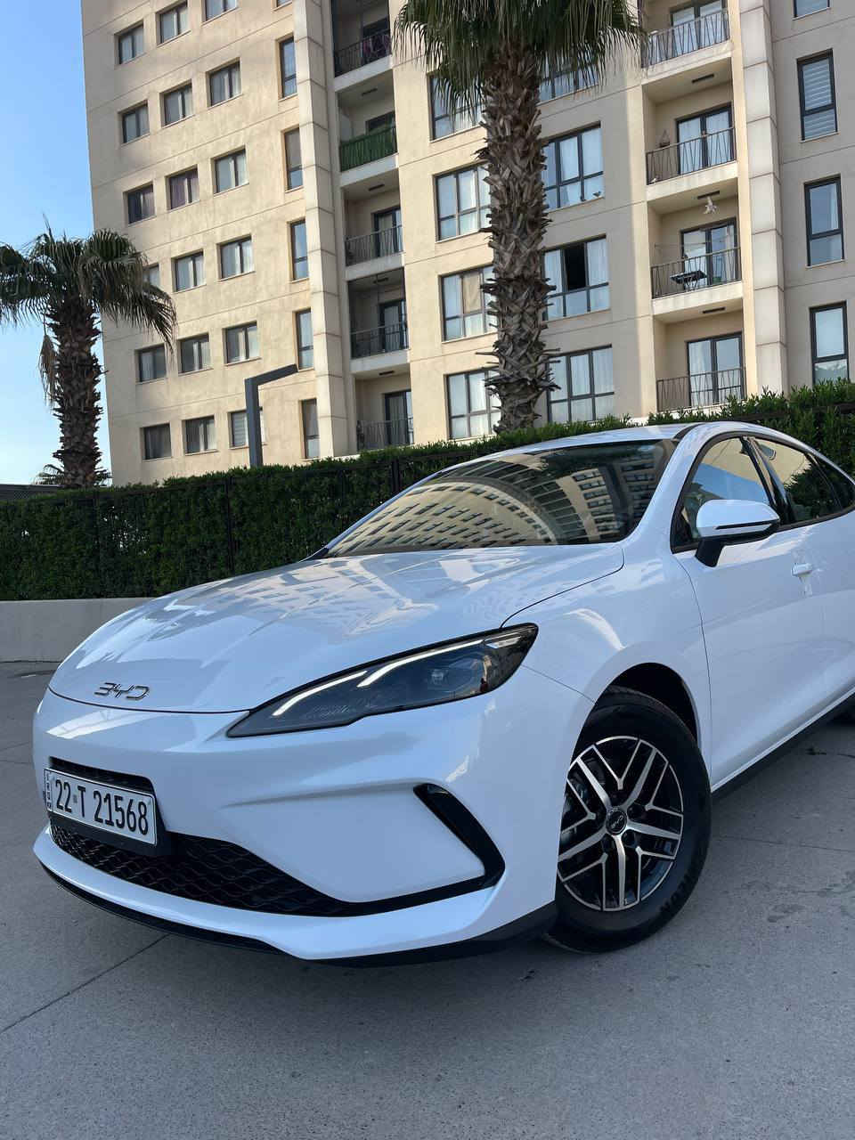 السلام عليكم ورحمة الله🙏
 اBYD سيل 0.5 للبيع 👍 
موديل : 2025 __ ماشيه : 5 الاف 🔹 
ملاحظه ❗ السياره ويل كب الكرووم مو العادي و داخل البيجي مع الشاحنه الاصليه 🔸
سياره مرقم اربيل كامل ✔️ 
مواصفات النصف فول 👇 
شاشة _ كامره _ حساسات خلفيه _ تحكمات ستيرن كروز سرعه _ لايت زنون _ تبريد خلفي _ بصمه _ اوتو هولد _ كشنات جلد 
((مكاان السياره اربيل 📍 )) 
السعرر 126 وبيها مجال بسيط جداا 
*********** يوجود واتس اب
