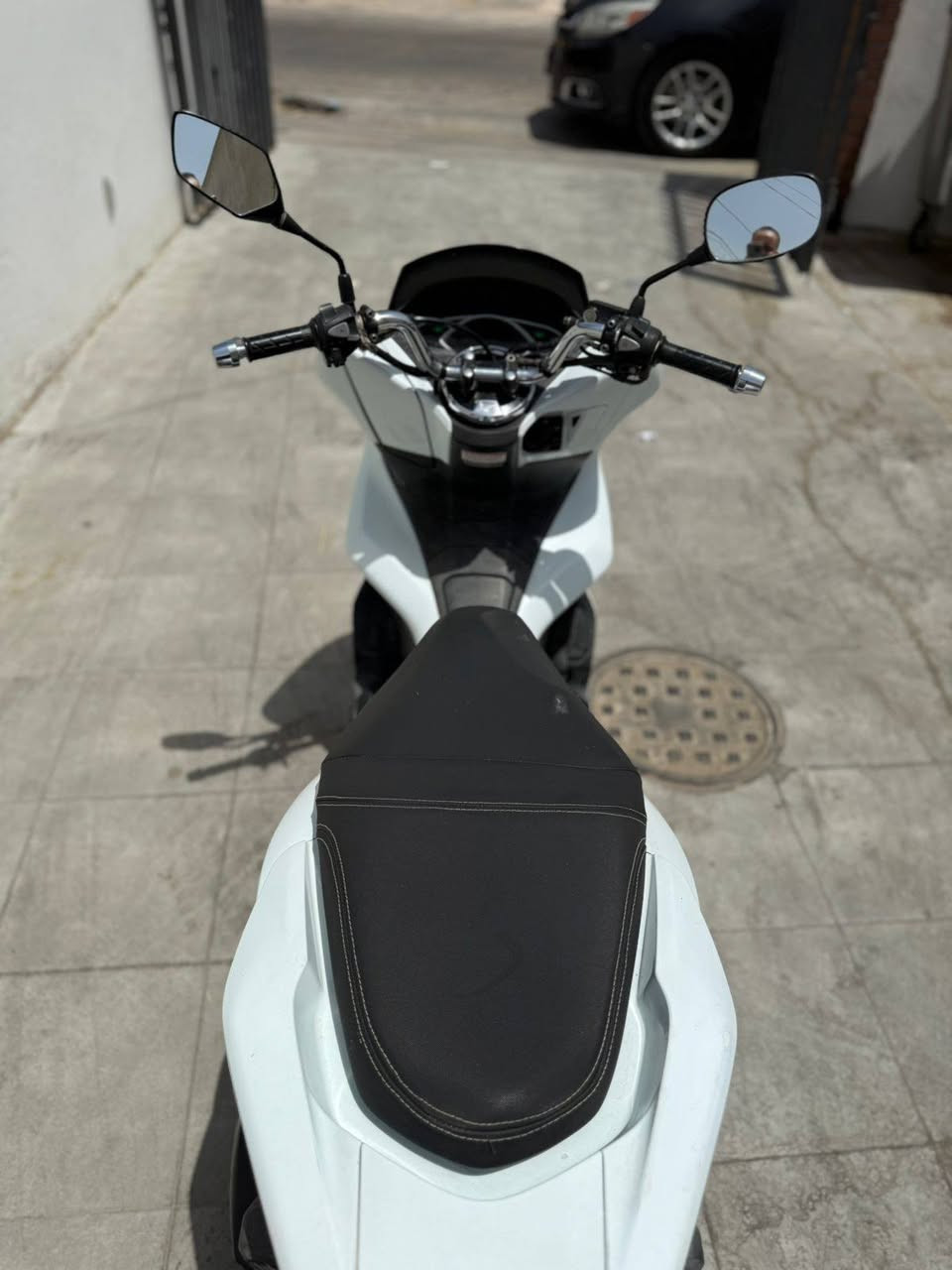 السلام عليكم 
بيسي اكس 
جيل ثالث 
ياباني 
محرك 125
رقم مميز بغداد 
هزه جديده 
 بسمي
ماشيه 27 الف 
الدرجه مكفولة 
مكاني بغداد الأعظمية شارع الظباط 
       ***********
