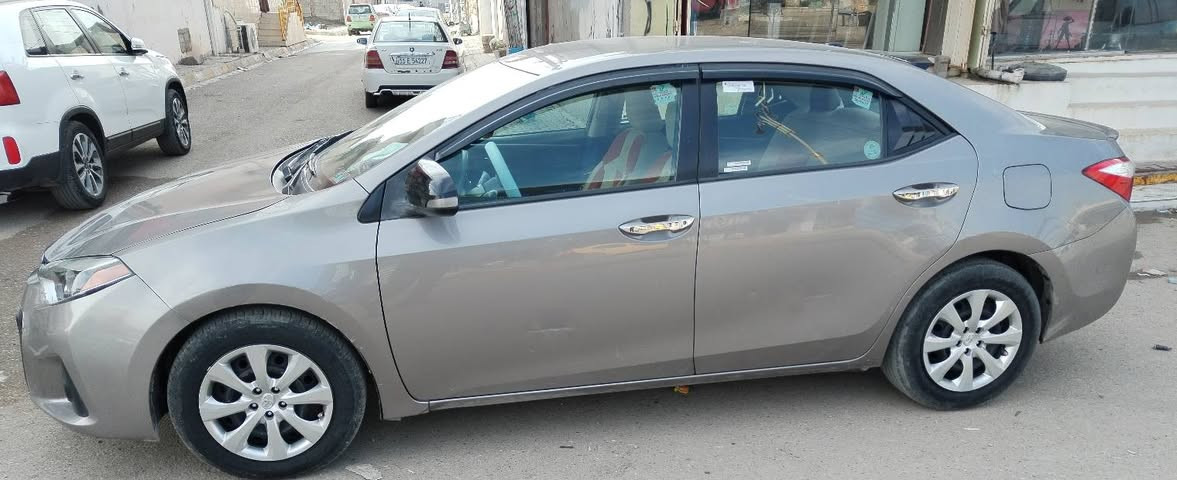 سلام عليكم
كورلا للبيع موديل ١٥ سيارة بيه ٣ قطع بونيد و جامرلغ بدون دواخل باب سكن صبغ بل خارج مكان سيارة طوزخورماتو السعر ١٣٠ بيه مجال كير محرك على فحص استفسار اتصل على صاحب رقم السيارة (***********)
