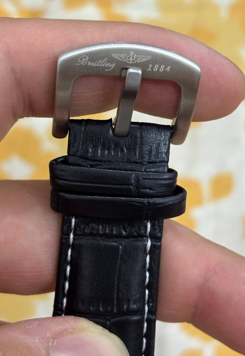 برتلنك طياريين مال بالة موديل قديم وزنها ثقيل مكينتها اوتماتيك وتكويك تشتغل نظامين
غير مستخدمة نظافتها ١٠٠٪؜ جديدة بالعلبة
قطر الساعة ٤٥ والاطار دوار
سناترها شغالة كلها
السعر  60 الف سعر نهائي ثابت مع التوصيل


**إذا كنت صاحب هذا الإعلان وتريد حذفه لأي سبب، رجاءا أرسل رسالة إلى الدعم الفني**