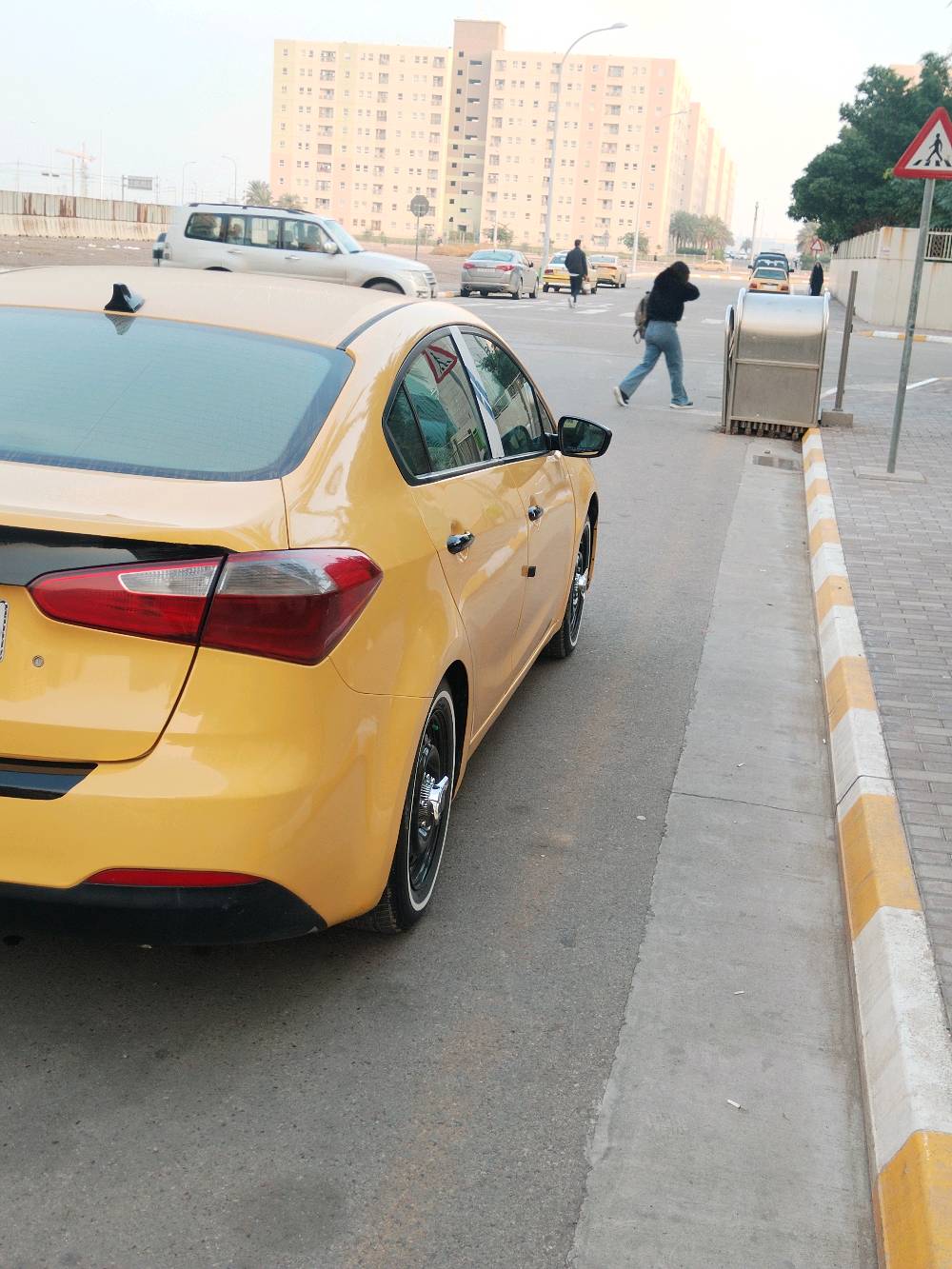 🚗 كيا فورتي 2015 - وارد أمريكي (للبيع أو المراوس) 🚗
​
​المحرك (المكينة. 1800)

​(الكيرAT)

(حادثه جاملغ الايسر الامامي+ تبديل البنيد) 

​المنشأ: وارد أمريكي (السيارة ملامحها نظيفة وجاهزة).
​✅ المحرك جديد: 
​✅ الحدادة والكهربائيات: مكفولة وشغالة 100%.
​✅ التبريد: شغال وممتاز 
​
(دوشمه+طخم تاير جديد). 

<ڪامره>. 
​
💰 السعر المطلوب: 113 ورقة (شدة و13 ورقة).
🤝 المجال: السعر بيه مجال بسيط .. 
🔄 المراوس: أرغب بالمراوس مع فورتي موديل 2019 أو 2020 (حصراً) مع دفع الفرق.
​للتواصل والاستفسار:
📞 رقم الهاتف: [***********]
📍 المكان: [بغداد]