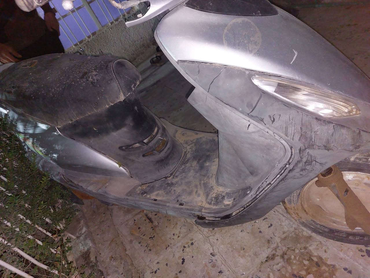 دراجه متروكه للبيع طافيه ب 200 وبيها مجال مكاني كربلاء حي الحر ***********
