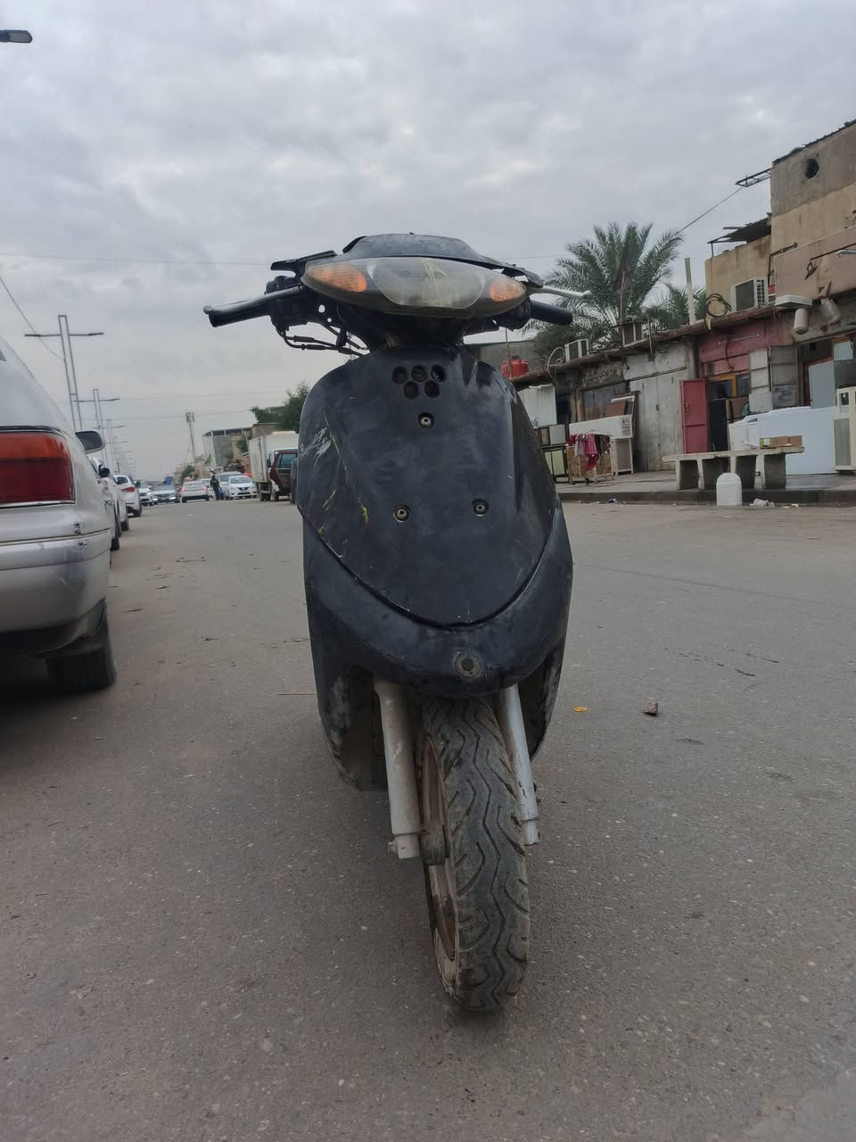 دراجة خمس زروف 60
الدراجة شغلة بس عوزة اكسل 
السعر 125 وبي مجال
المكان بصرة
الرقم ***********
