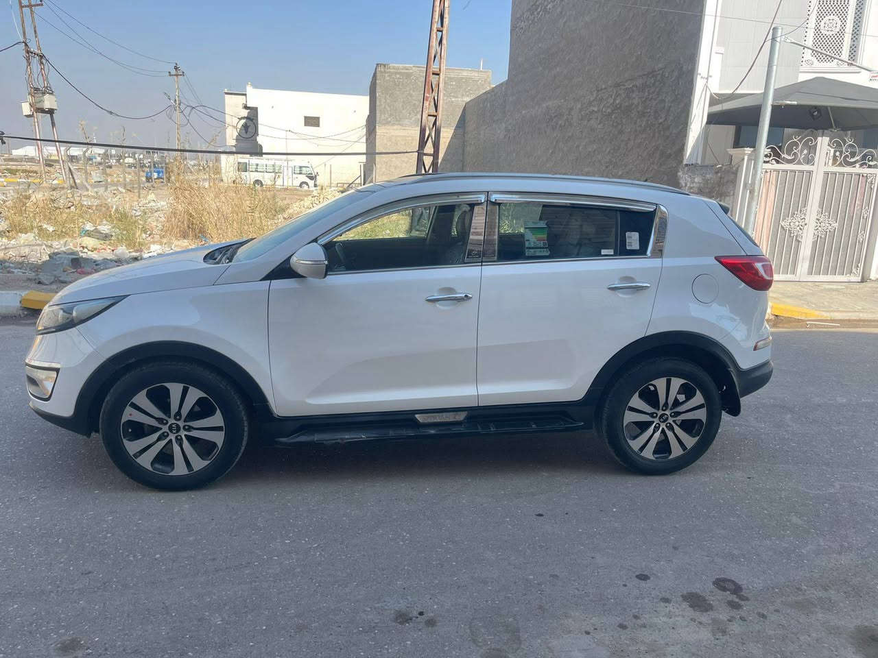 سلام عليكم كيه سبورتج موديل 2011 خليجي بني رامه بيه مكانت صبغ بدون معجون بدون دواخل شرط سونار بيع حزام مكينه دوش مكينه وكير تبريد مكفولت صدر جديد رقم بغداد مكان السياره واسط الصويرة سعر 119 وبيه مجال قليل ***********
