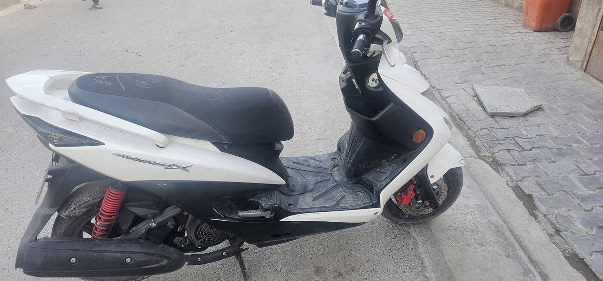 سكنس الد سعر مليون و700 ***********
