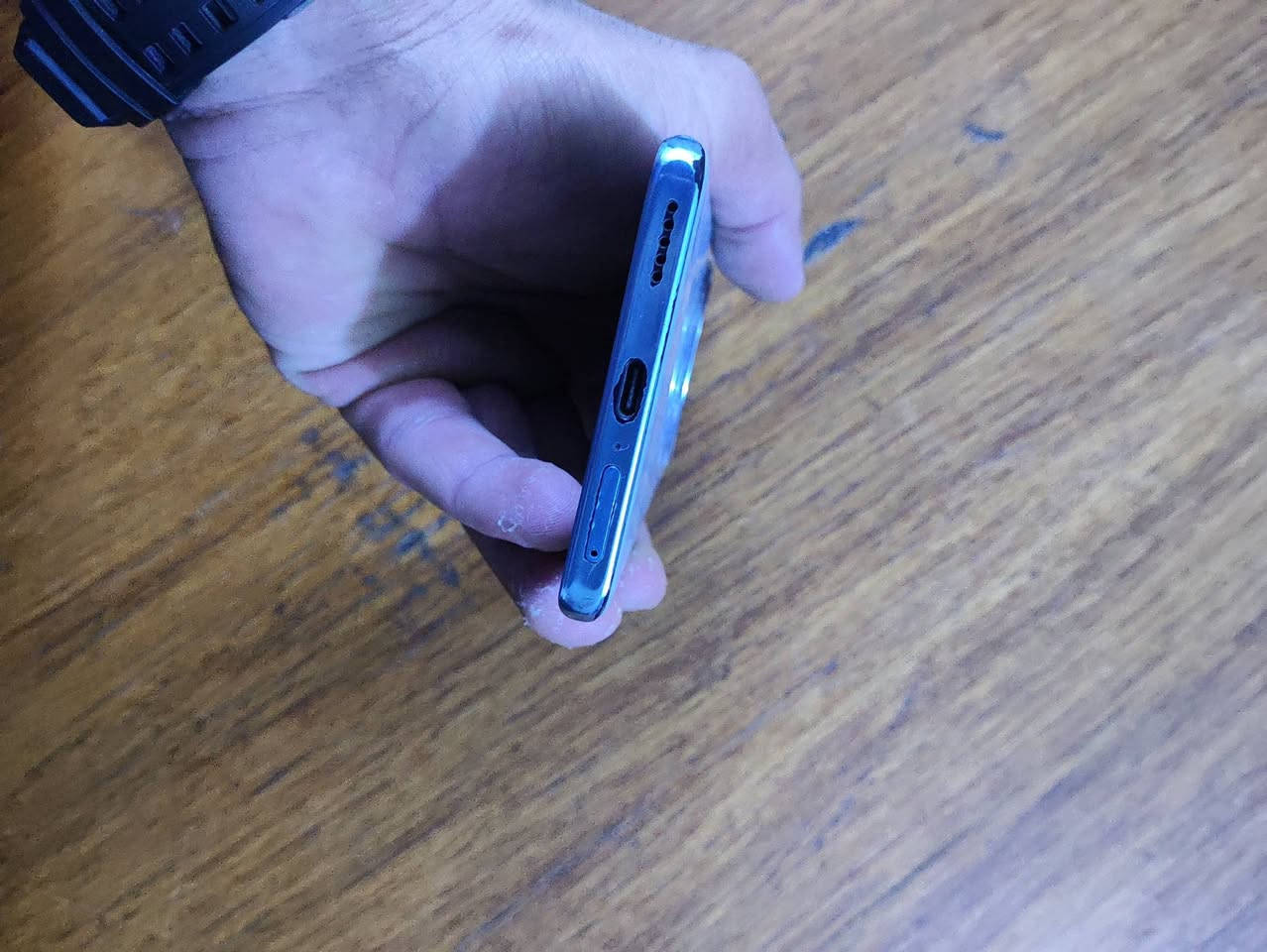 سلام عليكم أجهزة مال بيت نظيفات اثنين X9C عشوائيه 12 وذاكرة 256 و ريلمي 12 برو بلاس ذاكرة 512 معروفه مواصفاتهن مكاني بغداد شراي اتصل او خاص ***********
