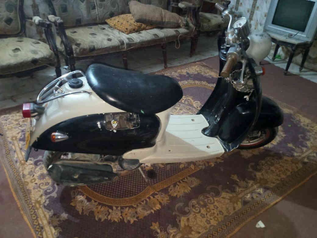 مستعجل علبيع السعر 180وبيه مجال 
السلام عليكم البيع دراجه كلاسيك مكينه وكير وشاصي مكفولات تايرات جدد 
كفرات نضيفه العنوان كربلاء التصال على الرقم ***********
