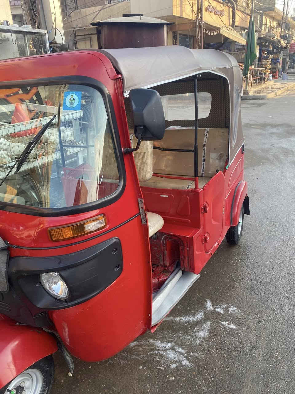 سلام عليكم تكتك للبيع موديل 21 مرقم 
بيهء طخه جوه البكلايت شبر ومعمر 
التكتك خير من الله 
الرقم ***********
