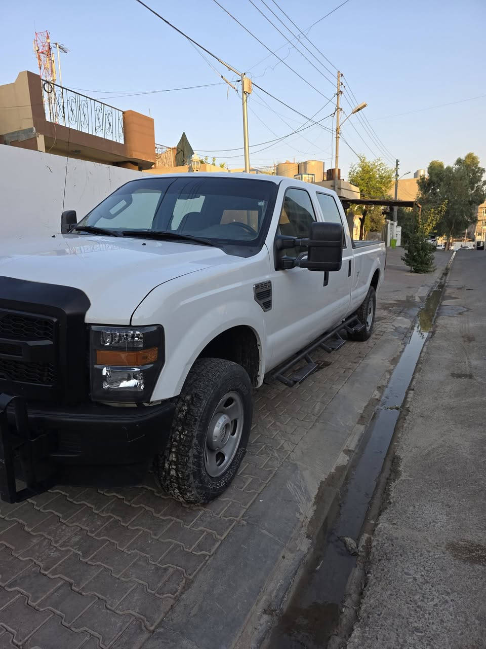 سلام عليكم فرود ف٣٥٠ للبيع فقط بدون مراوس
موديل ٢٠٠٩ 
محرك ١٠ بنزين 
منضومة غاز ايطالي 
بدون ضربه وصبغ 
مكاني كركوك 
١٢٨الف كيلو ماشي 
كهربائيات كاه شغال 
تبريد ثلج 
سياره بدون نواقص 
سعره ١٢٠ 
***********
