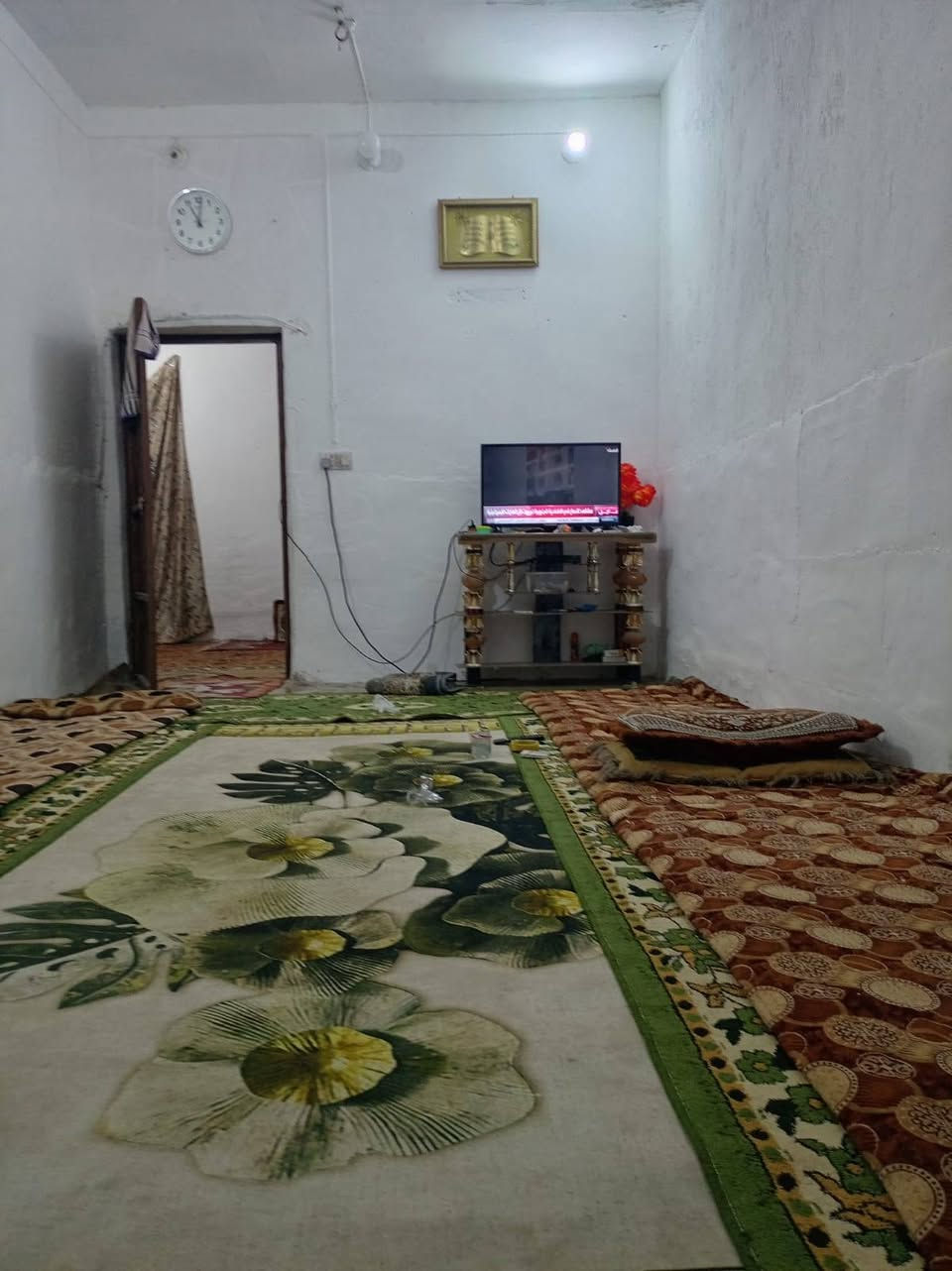 بيت اوقاف شارع ٨ متر
قرب الصوره
المساحه ١٢٠ متر
السعر ٢٥ فقط
نضيف جدآ
0***********
