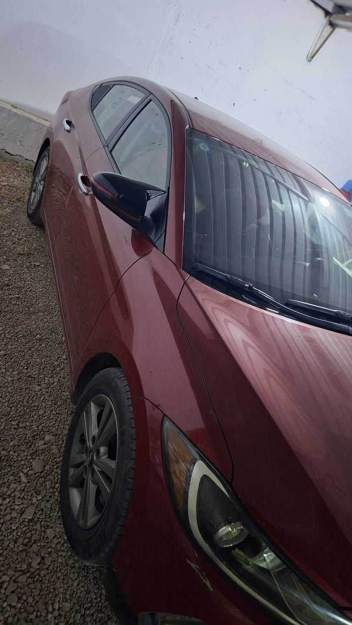 مراوس النترا بي وايدي حسب قناعه
موديل 2018 رقم انبار بااسمي هزه جديده وسنويه ٢٠٣١ 
محرك 2000 دوش 
كير جديد 
صدر جديد
وارد امريكي (ضررها فقط دعاميه اماميه بدون دواخل )
باقي مكفول 
لاصبغ ولا تصليح 
مثبت سرعه 
رادار امري 
تخم تاير جديد
شاشه 
للبيع او مراوس بي واي يدي 
مكاني الفلوجه 
تواصل 
***********
