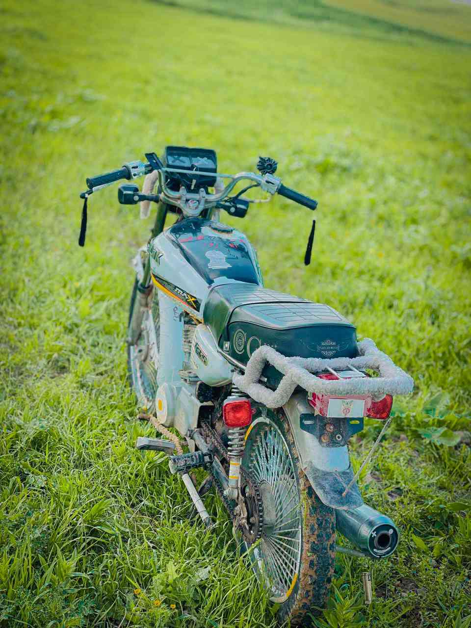 السلام عليكم
#للبيع 
موطور تايگر موديل2019
سيت ابيض مال 2023كامل
موطور كلشي مايعوزو بس هندر واطلع
نص غراضو جدد
دبلات گدام وره شغاله
موطور بس على ايدي مال جناي
السعر 350وبي مجال  
للاستفسار هـ ***********
مو شراي لاتتصل خلاص.
