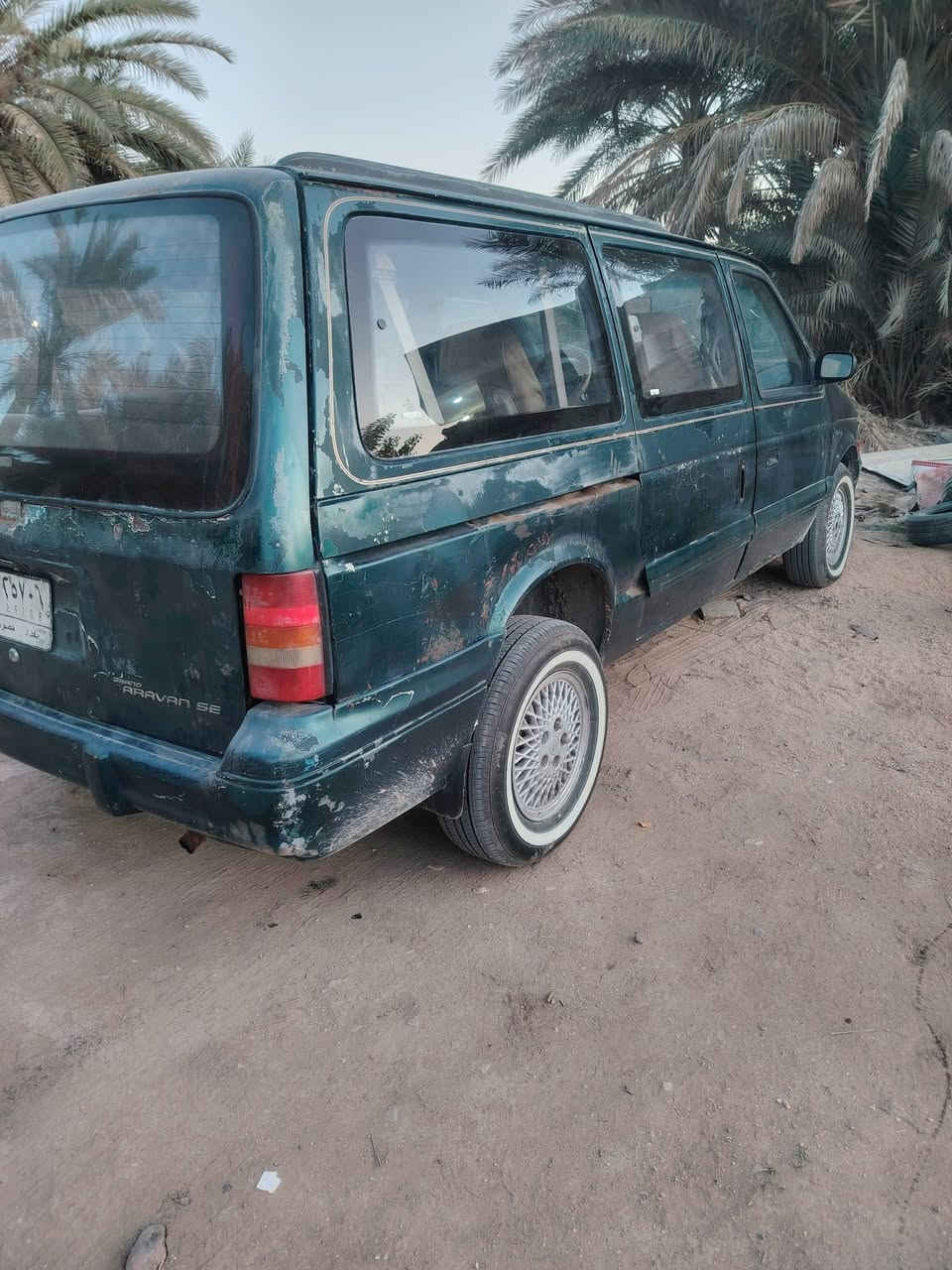 دوج كلايزر ١٩٩٥ بغداد بلاديه العنوان بابل سدة الهنديه هاي بترا  تعال سعرها مناسب  اتصل ع الرقم *********** وتدلل سدة الهنديه مهناويه تجي تقيم وتاخذها وتروح  السعر 28 وبلعافيه  عليك
