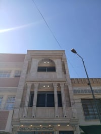 بناية تجارية • ١٠٠م • مؤجرة بالكامل