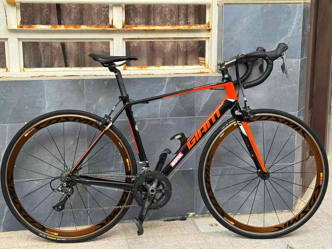Giant defy aluxx 2018
جاينت ديفاي 2018
سستم كلارس 8*2(العگرب والجلدات جدد توه شديتهن )
فريم المنيوم ماشة كاربون 
وياله كوزمك 2 بنطات لون بيذنجاني 
ستيرن كاربون 
لفاف الياف كاربون 
سرج كاربون 
قاعدة مطاره كاربون 
تايرات deil tire قياس 25
بيها مانع بناچر 
مجمع براكيت 
لوكات ماركة look
الدراجة قياس 51
الدراجة حلوه ومرتبة مكاني نجف رقمي ***********
سعرها 570 الف وبيها مجال قليل 
للتواصل اكثر خاص
