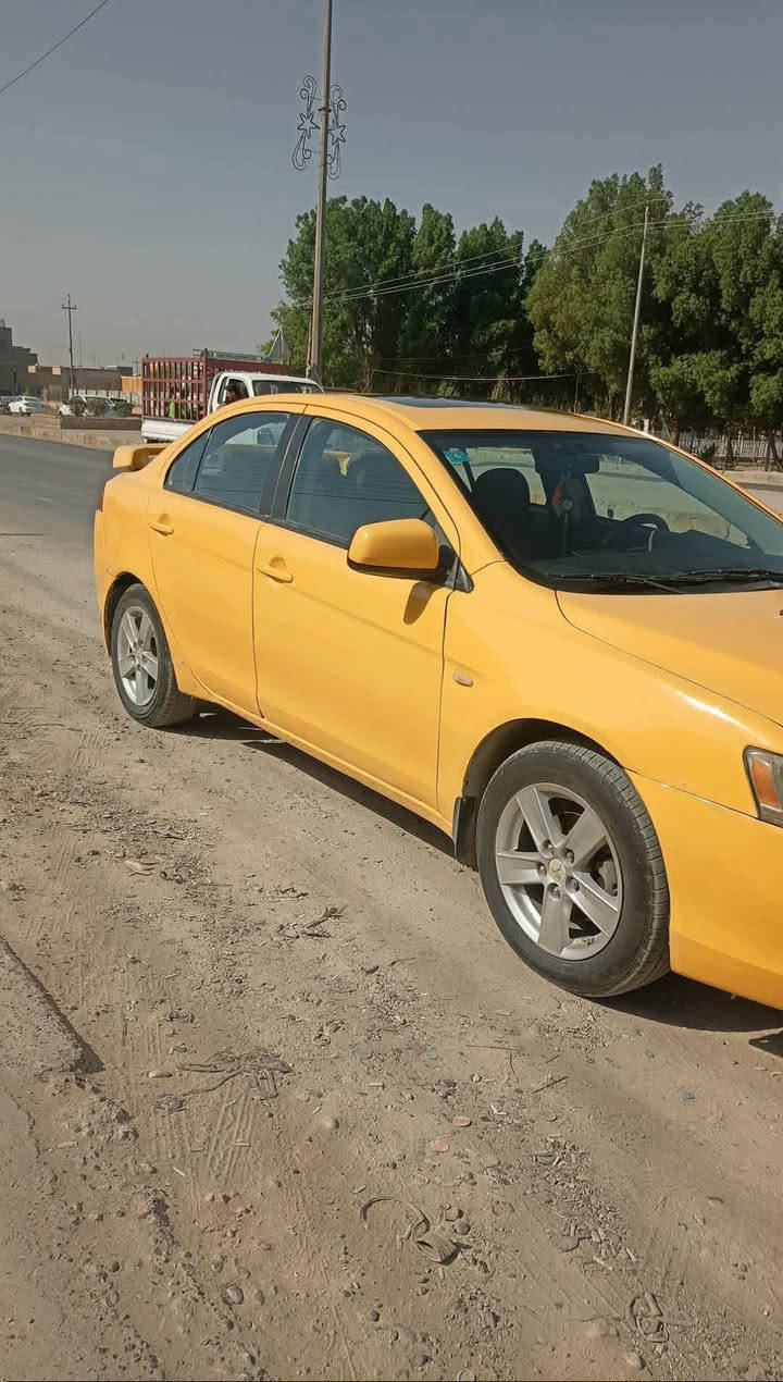 لانسر قرش تكسي13 واسط محرك 20 امريكيه
بسمي مصفره جاهزه من كلشي حداديه تخم تاير باتري مكينه تبريد شاشه تحكمات فتحه كير محرك كله بالجيس 
بيع او مراوس مع الفرق شعدك نزل 
 مكانه الحله قرب العلويه شريفه..
***********
