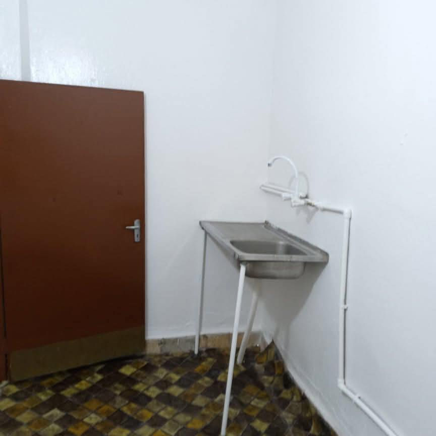 _عقارات مصطفى الحلبوسي_
🔺🔺شقه للايجار قرب مطعم العباسي🔺🔺

-غرفتين 

-مطبخ 

طابق ثاني 

للاستفسار :*********** /واتس اب فق
