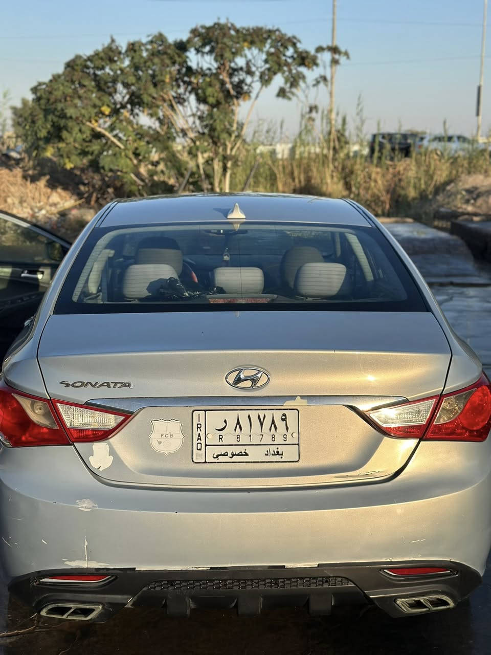 سوناتا ٢٠١٣ امريكي 
السيارة باسمي تحويل مباشر 
Gdi 2400 ٦ نمر 
السيارة خير من الله ع ايدي مال جنّاي 
بيهة قطعتين بس بنيد و جاملغ امامي مال السايق 
رقم بغداد و امانة الله السيارة نظيفة گشر ودواخل 
تدفئة تبريد شغال فول 
تفحص ع السونار وتاخذ 
مكاني بابل-الحصوة 
 للاستفسار : *********** 
السعر 105$
