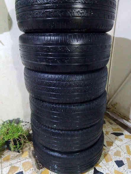 السلام عليكم تايرات عدد 9 حجم 265/60/18 نص عمر مابيهن خالع ابد (قيم وخذ)مكاني صويرة حي العمال رقمي ***********
