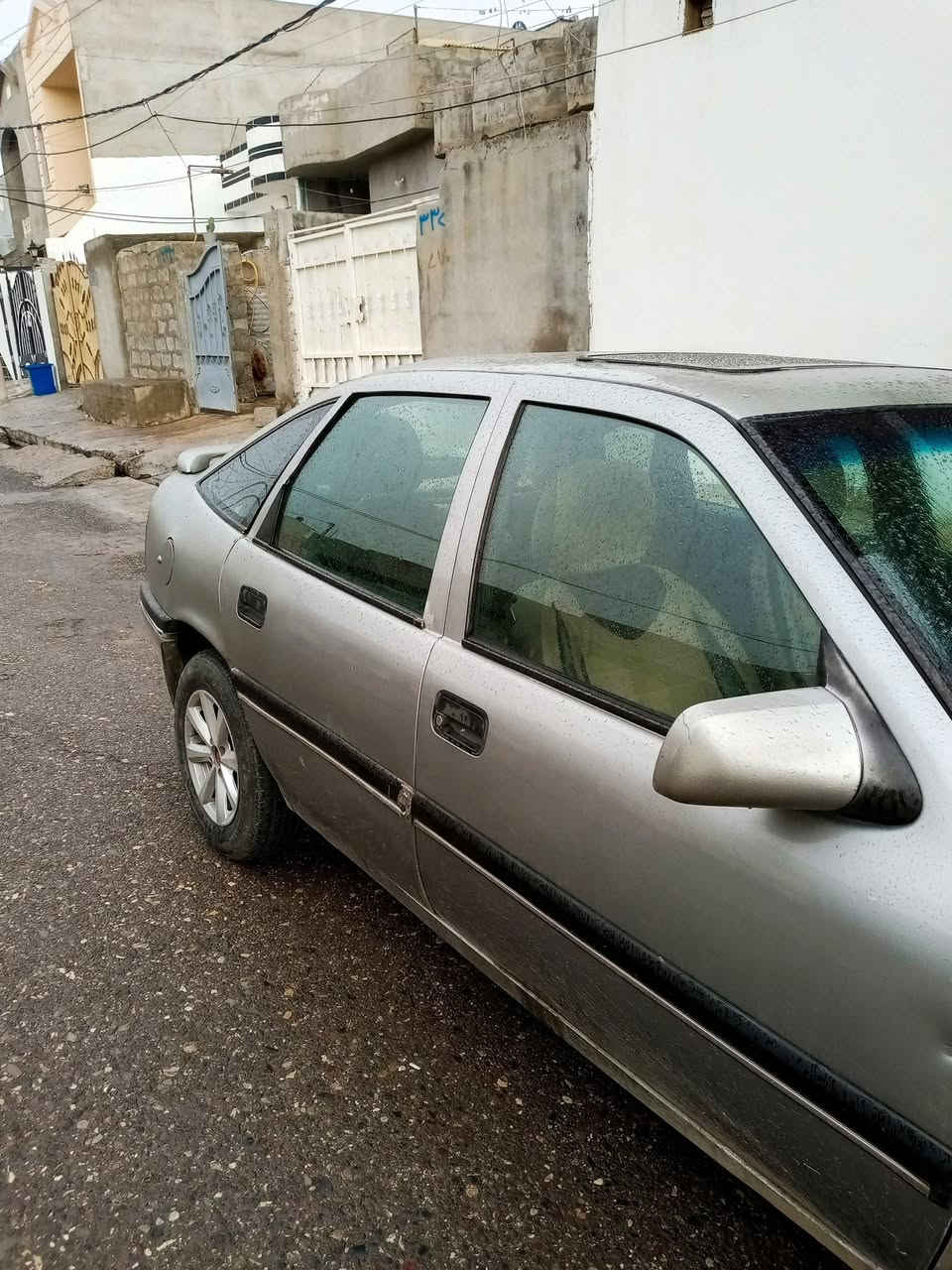 أخي الكريم اقراء المنشور جيداً واتصل
أدور مراوس مع فكترا صندوق نظيفة حجم 18 صندوق نظيفة أهم شيء نظيفه مومشكلة رقم نينوئ أو اربيل 
عندي هاي الفكترا جنطة اللون فيراني حجم 18 موديل 91 رقم مسطرة نينوئ الدولي بسمي السنوية جديدة لحد 2030 بيها كوبون بانزين ***********  ***********
