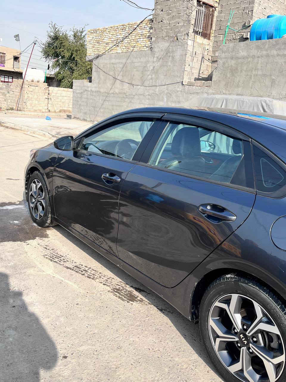 كيا فورتي 2019 وارد امريكي
كيرها مبدل AT ايتي المرغوب
رقم بغداد انكليزي 
حادثها خلفي بدون ايرباك صور الحادث بالمنشور 
جاملغ خلفي بدون دواخل  
ماشيه 58 
محرك مكفول بلادي 
تخم تاير جديد 

مواصفاتها :
تحديد مسار 
كروز سرعه (مثبت سرعه) 
شاشة كبيره لمس 
تحكمات ستيرن ٤ جهات 
درايف مود (نظام سبورت وايكو)
ويل كروم 
شاشة اعطال 
كاميرا خلفية 
رادار امامي تضرب بريك وحدها 
كاميرا دواره

السعر 132وبيها مجال 

مكاني بغداد  
***********
***********
