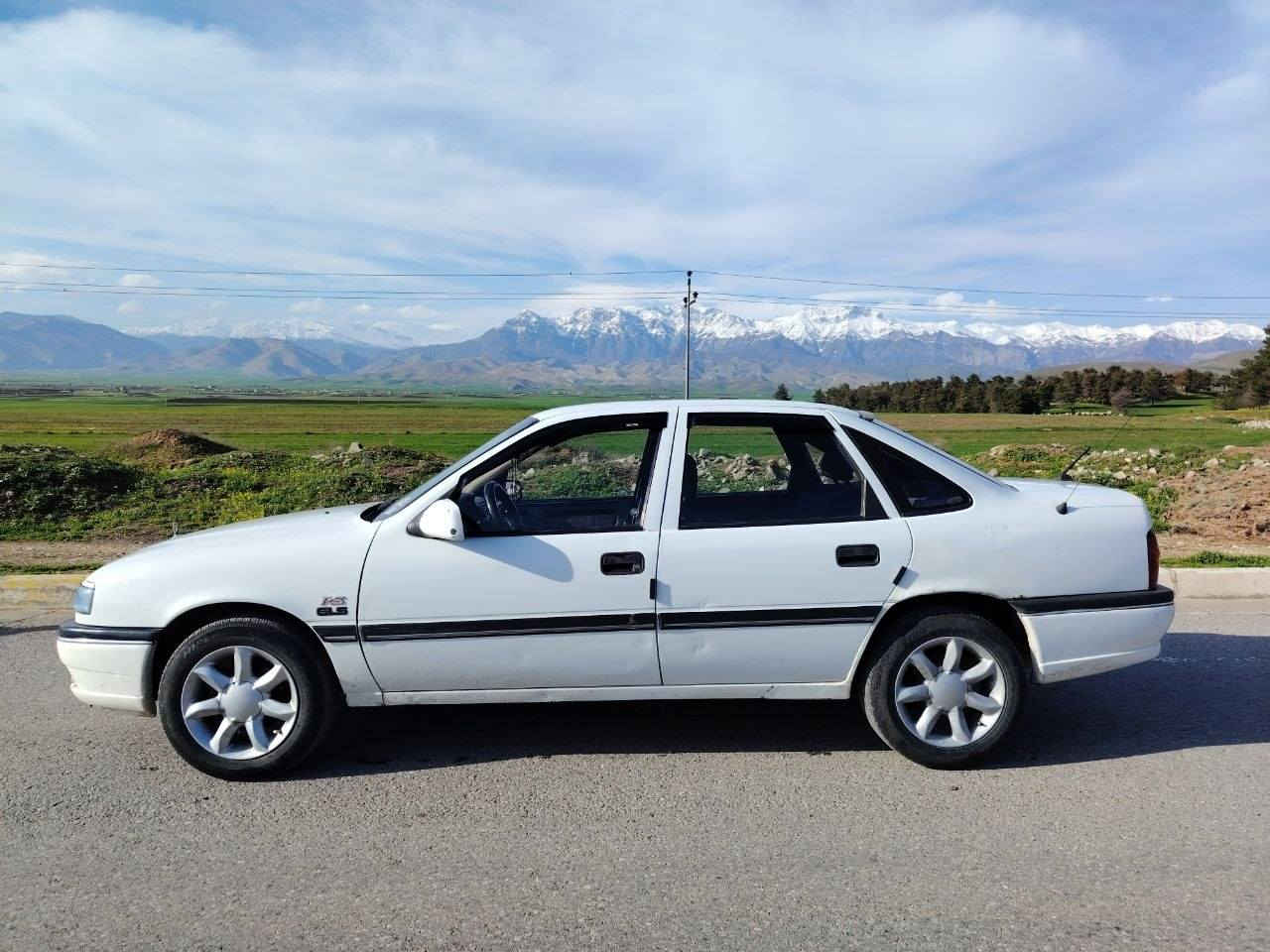 ئۆپڵ ڤیکترا مەکینە 18 مۆدێل 1991
کامل کراوە بە 1993 نمونە لەجوانی 
(بۆیاخی نییە) دەعم و لێدراوی نییە غایسی نییە
گێڕ و مەکینە بەشەرتی فیتەر چوار تایەی لۆکی لەژێرە 
سەیارەکە علوجە ماڵی مەدەنی بەشەرت 
سعری 28 مەجال 
شوێن قەڵادزێ


**إذا كنت صاحب هذا الإعلان وتريد حذفه لأي سبب، رجاءا أرسل رسالة إلى الدعم الفني**