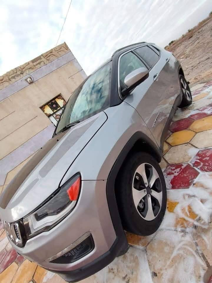 سلام عليكم
جيب كومباس /للبيع او مراوس حسب القناعه 
🔴موديل 2018 /حره باسمي تحويل ثاني يوم 
مكفوله كفاله عامه ماعده المدكر الايسر مرجع بارد
سياره بدون ايرباك 
🔴حساسات 
🔴شاشه لمس 
🔴تحكم الكتروني 
🔴كشنات جلد 
🔴تحكم كشنات الكتروني 
🔴بصمه 
🔴ويل تايرات جديد 
🔴تدفه  +تبريد
السعر(130)وبيه مجال 
مكان السياره سوق الشيوخ العگيگه 
الشراي يتصل او التواصل عل مازنجر
(***********)
