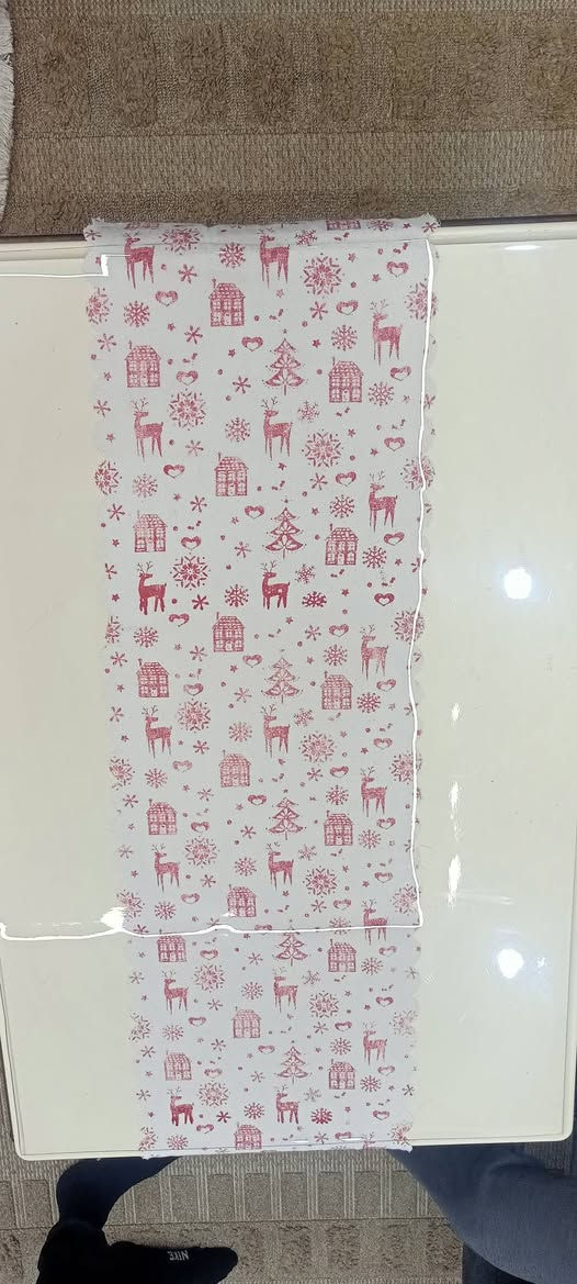 ميز مع 4 طلبات+طخم ديوان حرف L للبيع السعر 250الف واتساب ***********
