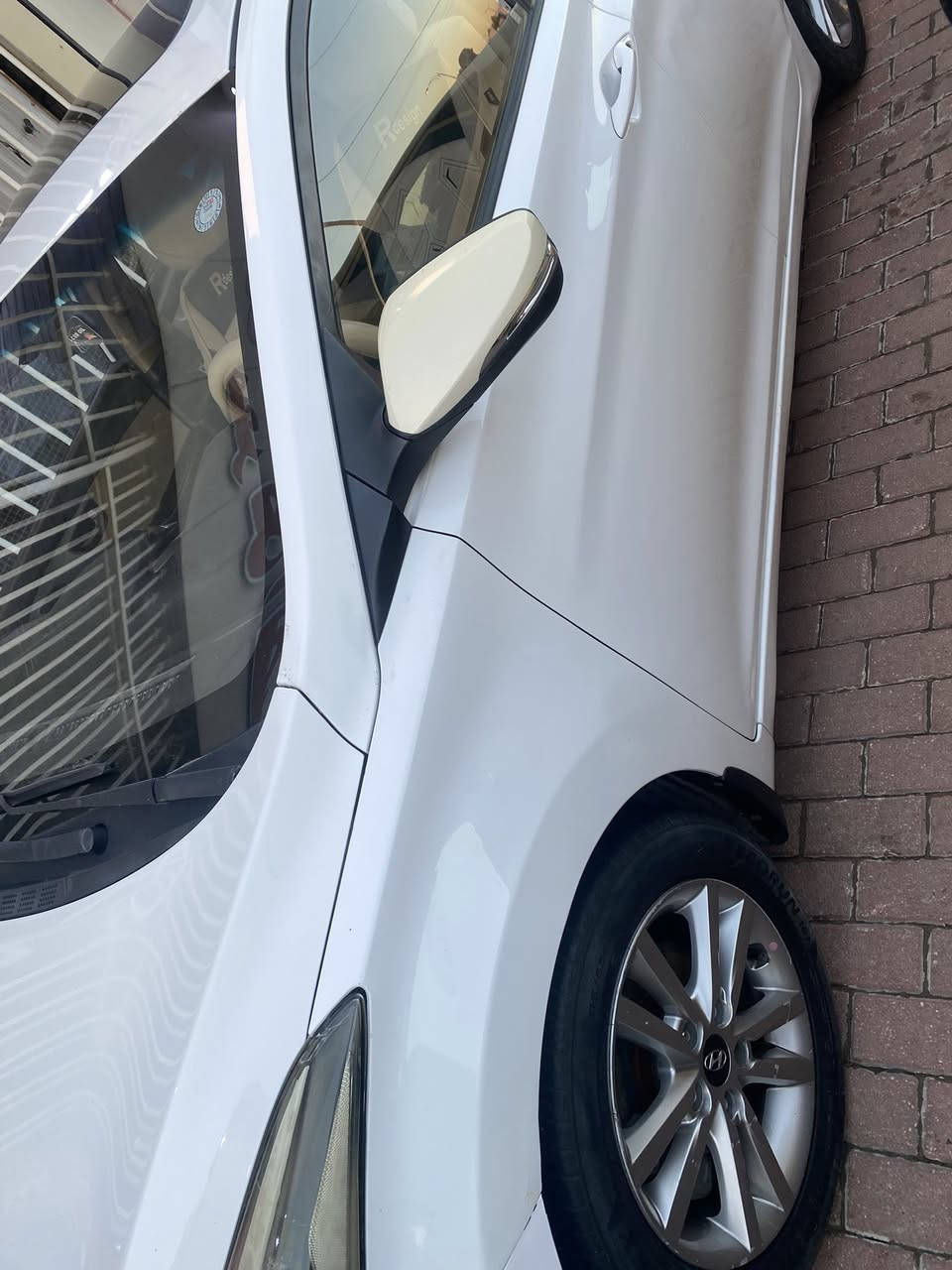 النترا 2014 خليجي
ماشيه 133 الف كيلو 
بيها بنيد طاير  وبابتين العبري  
كفالة لغد شاصي وحوض 
ابيض اللون 
فتحة سقف 
تحكم ستيرن
شاشة لمس
كاميرا خلفية 
مري تحكم كهربائية 
ارضية جلد 
ويل كب 
سنترلك 
حدادية كاملة 
السيارة جاهزة من جميع النواحي
السعر 120 ورقة 
  العنوان بغداد الحبيبية 
للتواصل ***********
