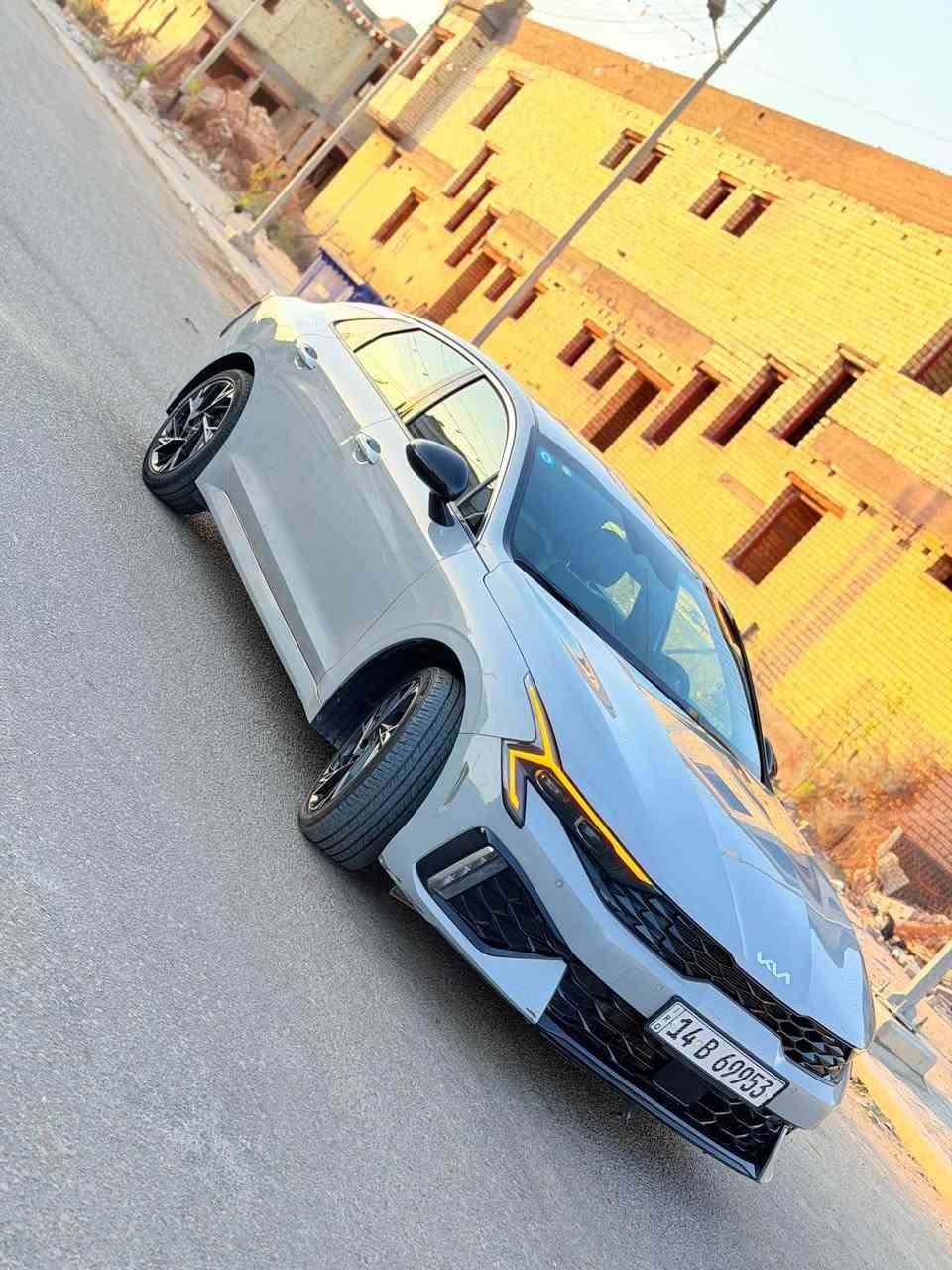 السلام عليكم للبيع K5 2025 حره باسمي تحويل 
موصفات gt lain فول عده الفتحه 
سياره بدون حادث بيهة سرقه مداكر ثنين ومبدلات اصلي نفس اللون بدون صبغ سونارها موجود بالمنشور 
ماشيه 30 الف كم
السعر 210 وبيهة مجال قليل حك الجيه 
مكاني البصره شط العرب *********** شط العرب, البصرة
