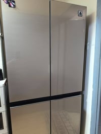 ثلاجة • نظيفه جدا • بغداد الجديدة