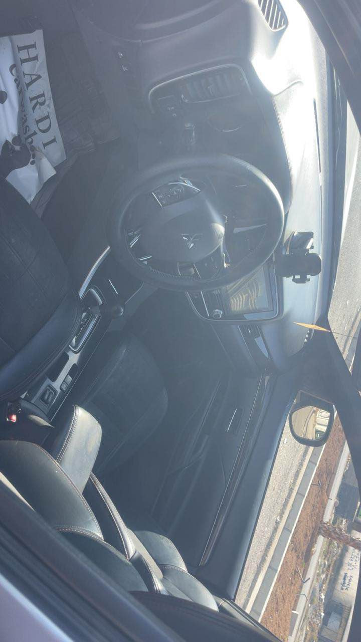 ئاوت لاندةر مسيوبوشي ٢٠٢٠
فول مواصفات limited 
سن لايت
رادار
كوشن هيتةر
بريك بصمة
دوو دةرگا بؤياغة و ١ چاملع كلير 
سةنةو ي و هزة و رقم نوئ ية 
هيچ مصرفي تيدا نية 
سعر ١٤٩ ورقة و مجال
شوين هةولير  ٦٠ مةتري نزيك مزگةوتي جليل خياط
*********** شقلاوة, أربيل
