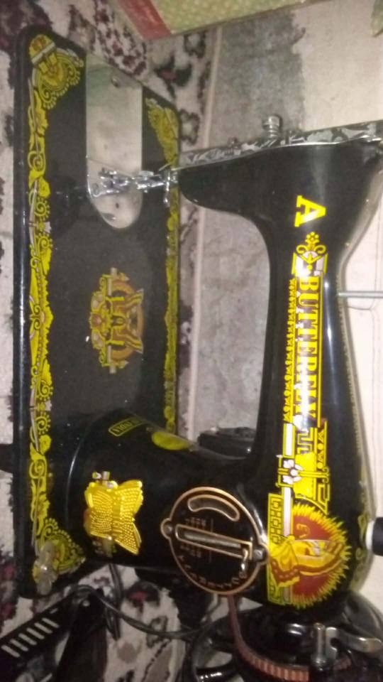 مكينة خياطه ام الفراشه شرط الشغل للبيع  ***********
