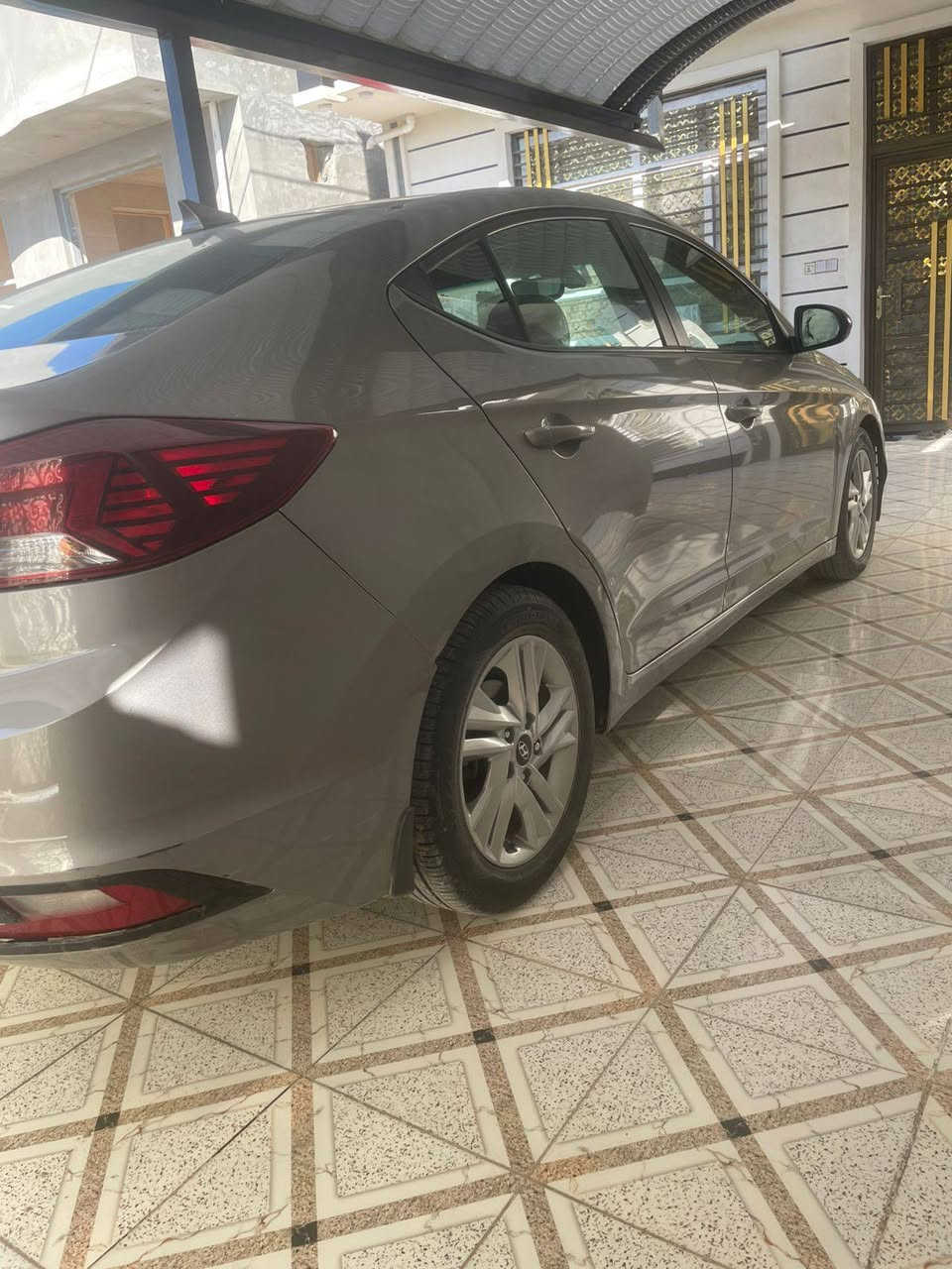 سلام عليكم النترا ٢٠٢٠ گير atm السياره ماشيه ٧٨حادثه بنيد مبدل وبيه الجاملغات الاماميه صبغ بسمي السياره مواصفاتها نص فول توقف ذاتي وقياده ذاتيه والسياره مدوشمه جديدكشنات وارضيه تبريد وكير ومكينه مكفولات السياره خير من الله معروضه ١٢٩ وبيه مجال بسيط مكان السيارة بابل حله ورديه رقم الهاتف ***********
